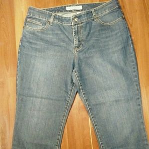 NWOT CHICO'S PLATINUM DENIM JEANS